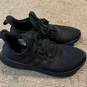 Women’s Adidas Athletics shoes 7.5 EUC